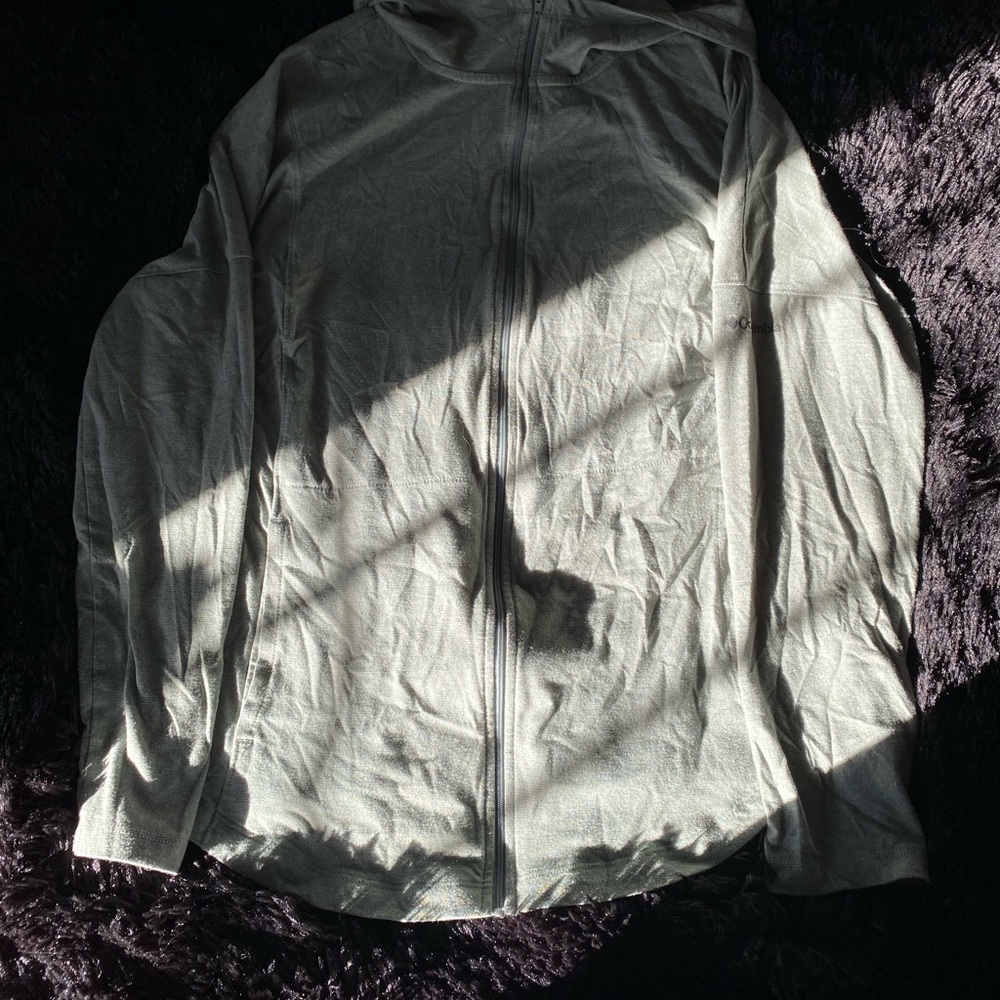 Green Columbia sweater